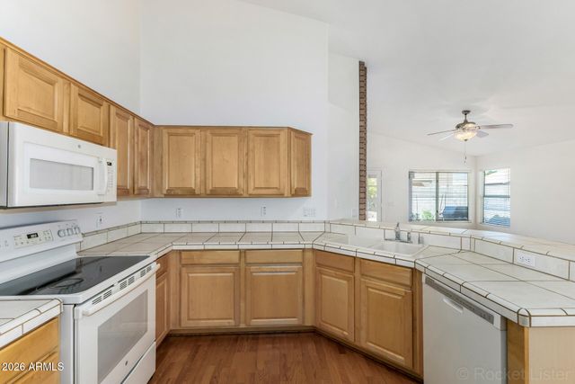 8438 W Paradise Drive, Peoria, AZ 85345