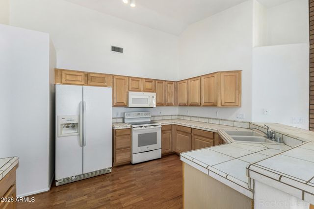 8438 W Paradise Drive, Peoria, AZ 85345