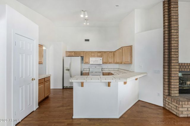 8438 W Paradise Drive, Peoria, AZ 85345