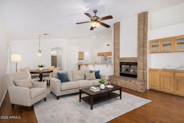 8438 W Paradise Drive, Peoria, AZ 85345