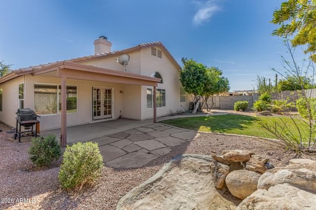 8438 W Paradise Drive, Peoria, AZ 85345