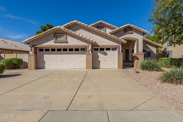 8438 W Paradise Drive, Peoria, AZ 85345