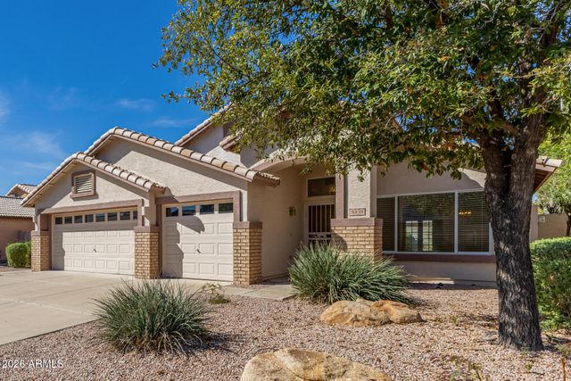 8438 W Paradise Drive, Peoria, AZ 85345