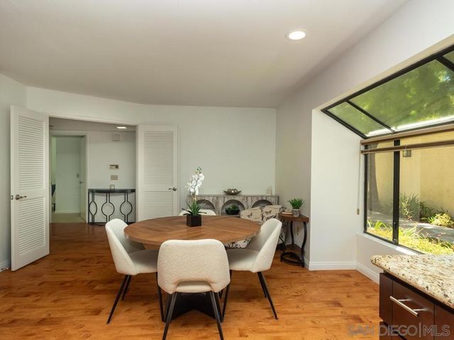 7301 CALLE DE FUENTES, Carlsbad, CA 92009