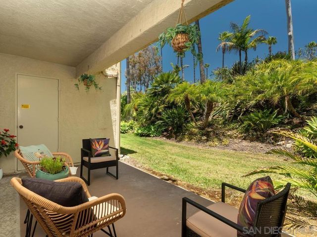 7301 CALLE DE FUENTES, Carlsbad, CA 92009