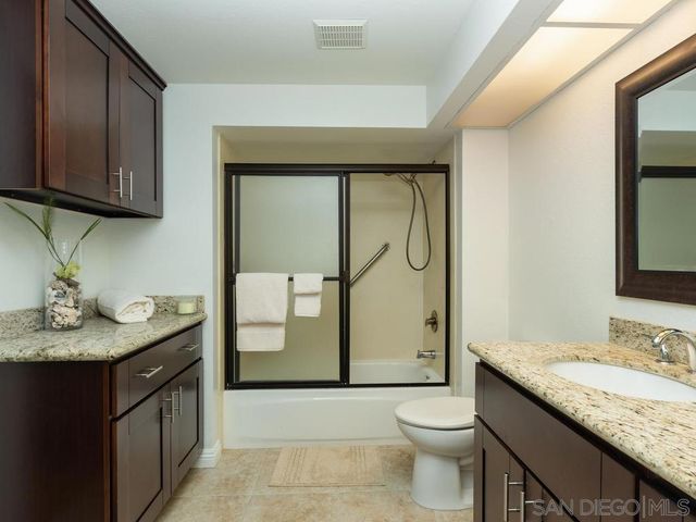 7301 CALLE DE FUENTES, Carlsbad, CA 92009