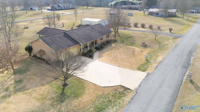 332 Joe Hope Drive, Geraldine, AL 35974