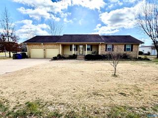 332 Joe Hope Drive, Geraldine, AL 35974