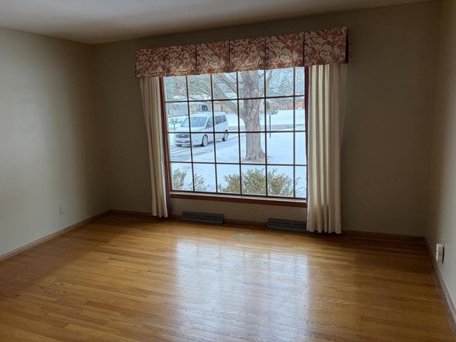 6106 S 121st STREET, Hales Corners, WI 53130