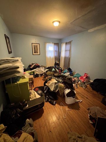 2048 N 35th STREET, Milwaukee, WI 53208