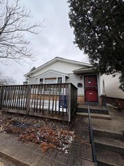 2048 N 35th STREET, Milwaukee, WI 53208