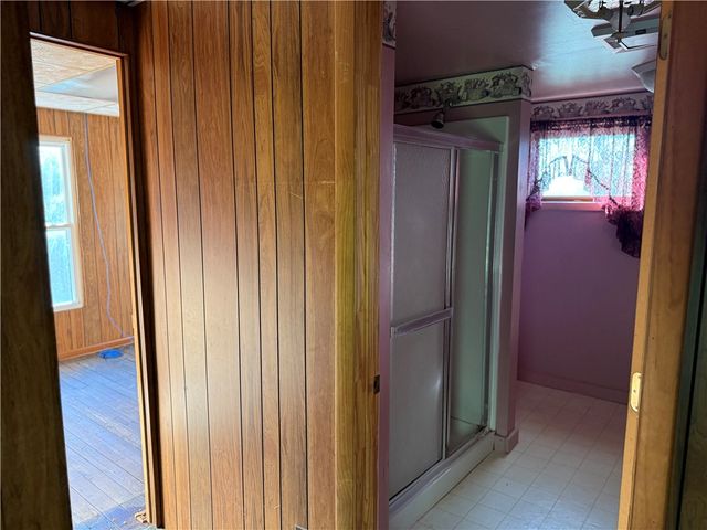 319 Duquesne St, New Castle, PA 16101