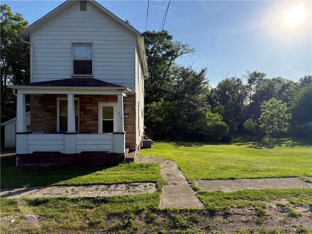 319 Duquesne St, New Castle, PA 16101