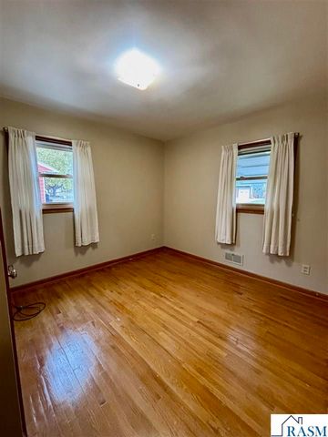 313 9th Street, Gaylord, MN 55334