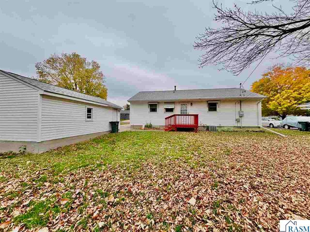 313 9th Street, Gaylord, MN 55334