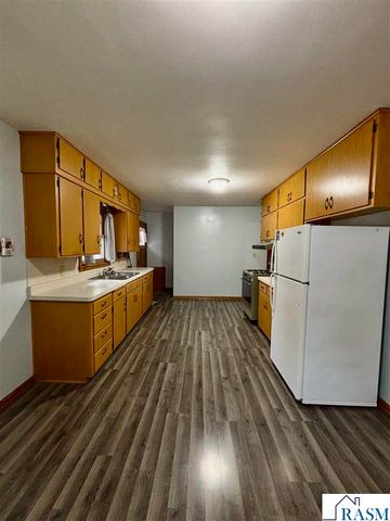 313 9th Street, Gaylord, MN 55334