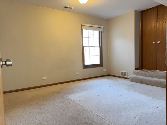 731 Roaring Brook Lane, Algonquin, IL 60102