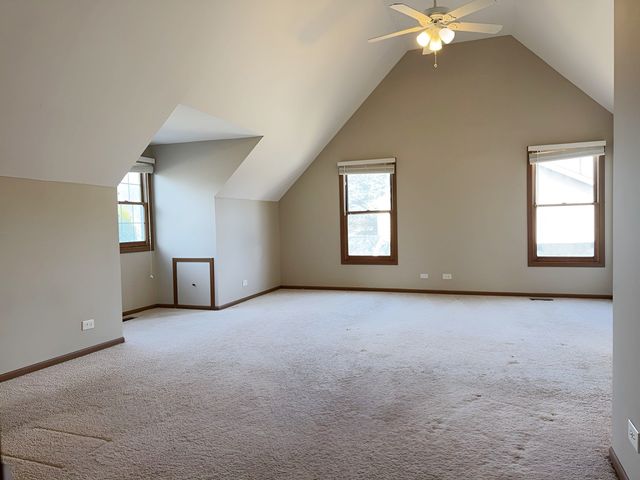 731 Roaring Brook Lane, Algonquin, IL 60102