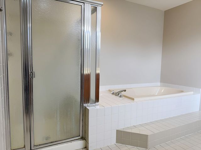731 Roaring Brook Lane, Algonquin, IL 60102