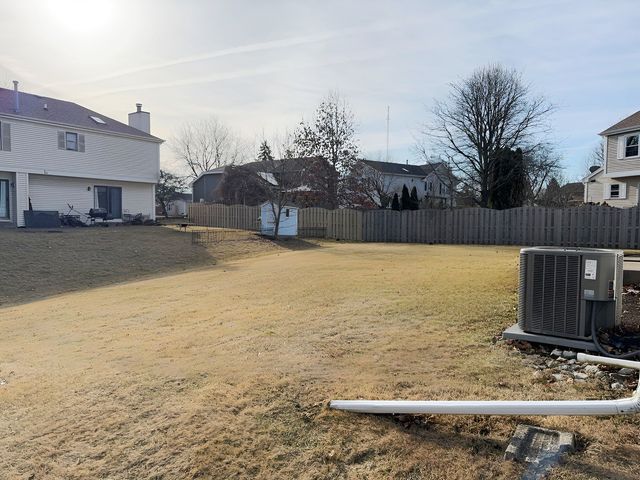 731 Roaring Brook Lane, Algonquin, IL 60102