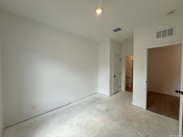120 Peeps Ct., Adkins, TX 78101