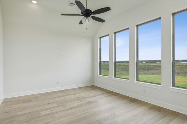 117 Swan Lake Drive, Waxahachie, TX 75165