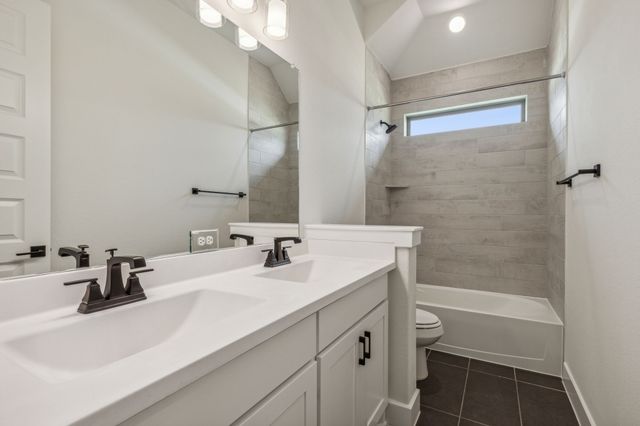 117 Swan Lake Drive, Waxahachie, TX 75165
