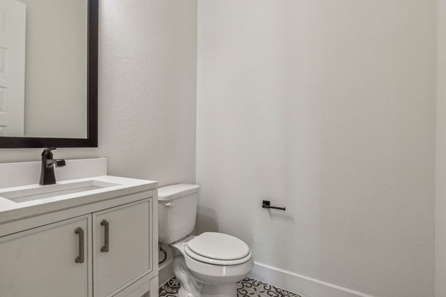 117 Swan Lake Drive, Waxahachie, TX 75165