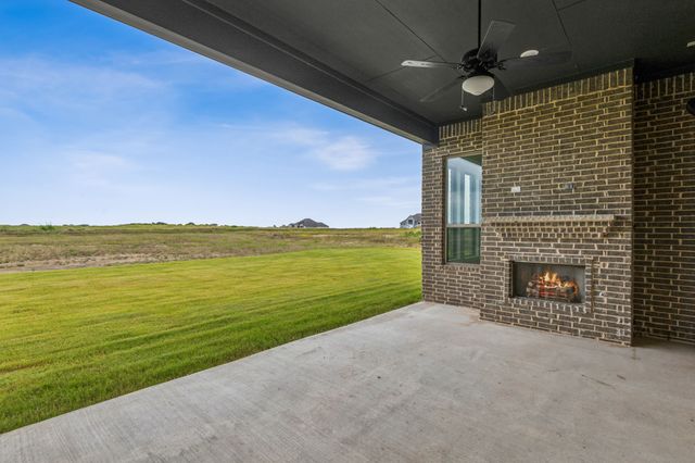 117 Swan Lake Drive, Waxahachie, TX 75165