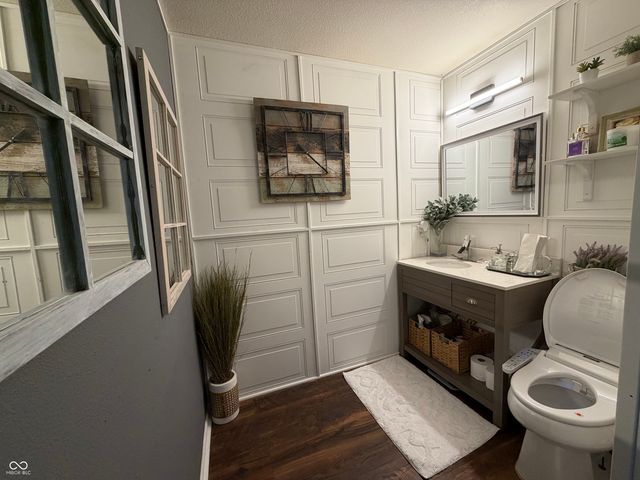 7821 Edgemanor Court, Indianapolis, IN 46239