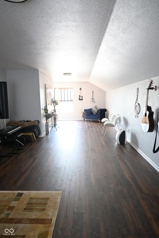 7821 Edgemanor Court, Indianapolis, IN 46239