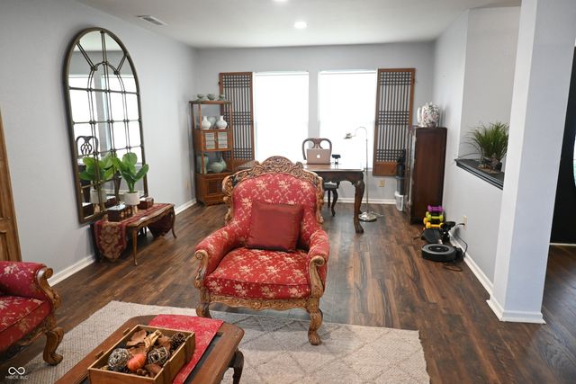 7821 Edgemanor Court, Indianapolis, IN 46239