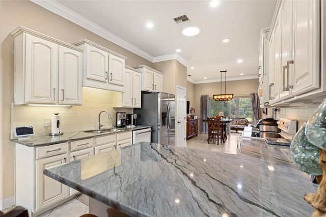 370 MEANDERING WAY, Polk City, FL 33868