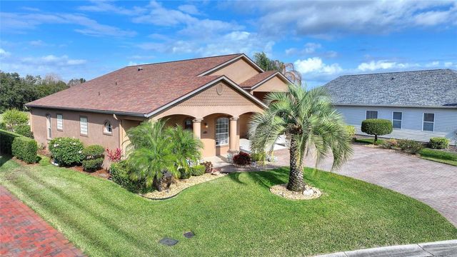 370 MEANDERING WAY, Polk City, FL 33868
