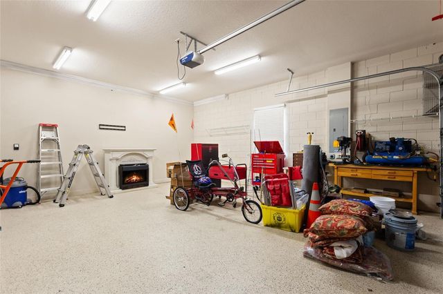 370 MEANDERING WAY, Polk City, FL 33868