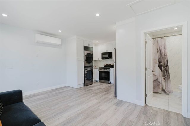 8544 Wisner Avenue, North Hills, CA 91343