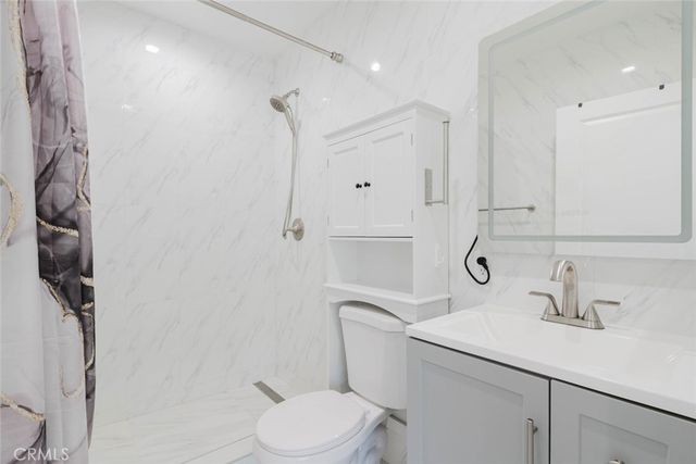 8544 Wisner Avenue, North Hills, CA 91343