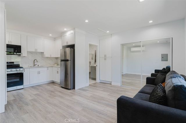 8544 Wisner Avenue, North Hills, CA 91343