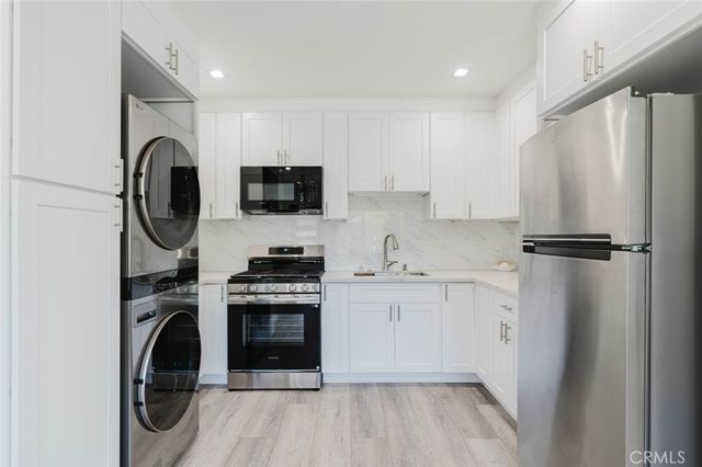 8544 Wisner Avenue, North Hills, CA 91343