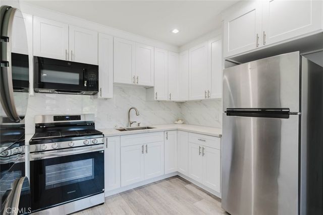 8544 Wisner Avenue, North Hills, CA 91343