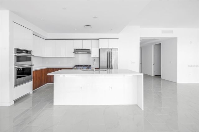 400 CENTRAL AVENUE 1001, St Petersburg, FL 33701