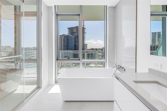 400 CENTRAL AVENUE 1001, St Petersburg, FL 33701