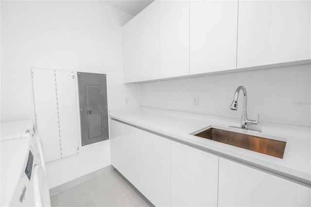 400 CENTRAL AVENUE 1001, St Petersburg, FL 33701