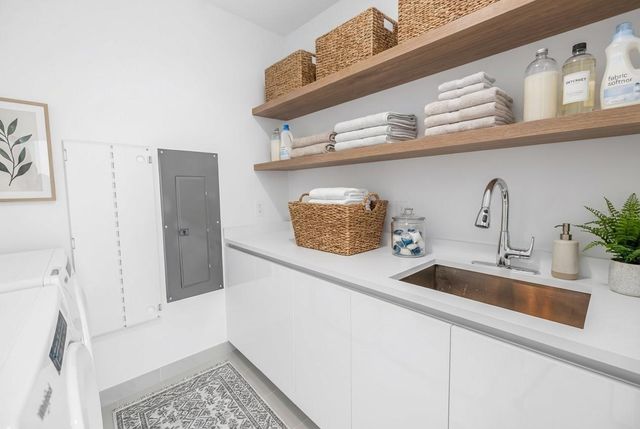 400 CENTRAL AVENUE 1001, St Petersburg, FL 33701