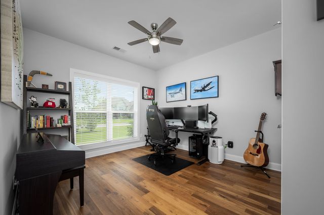 1707 Day Flower Dr, Murfreesboro, TN 37130