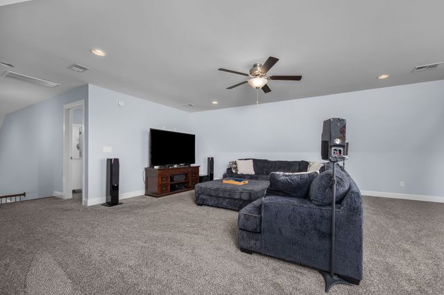 1707 Day Flower Dr, Murfreesboro, TN 37130
