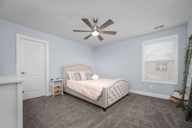 1707 Day Flower Dr, Murfreesboro, TN 37130