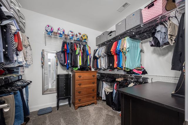 1707 Day Flower Dr, Murfreesboro, TN 37130