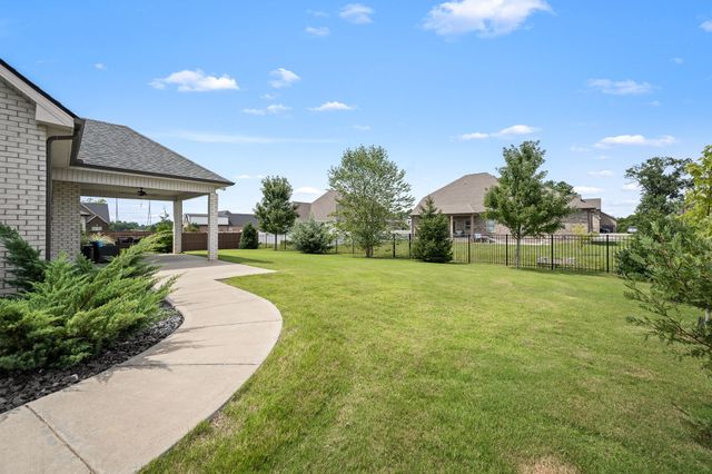1707 Day Flower Dr, Murfreesboro, TN 37130