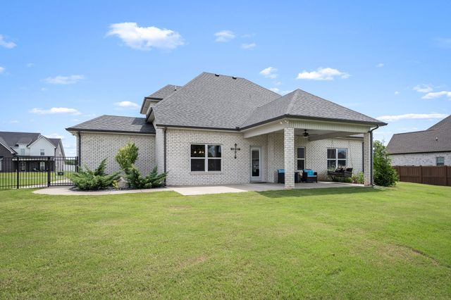 1707 Day Flower Dr, Murfreesboro, TN 37130